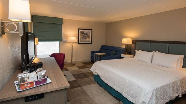 <b>Hampton Inn Wooster Room</b>. Images powered by <a href="https://iceportal.shijigroup.com/" title="IcePortal" target="_blank">IcePortal</a>.