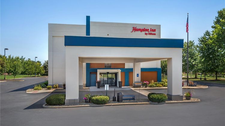 Hampton Inn Wooster Exterior