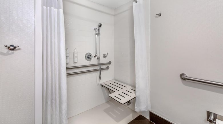 <b>Hampton Inn Wooster Room</b>. Images powered by <a href="https://iceportal.shijigroup.com/" title="IcePortal" target="_blank">IcePortal</a>.