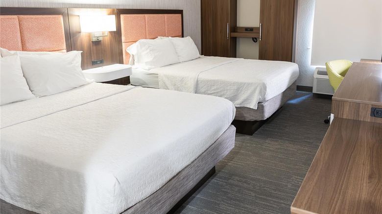 <b>Hampton Inn Williamsport Downtown Room</b>. Images powered by <a href="https://iceportal.shijigroup.com/" title="IcePortal" target="_blank">IcePortal</a>.