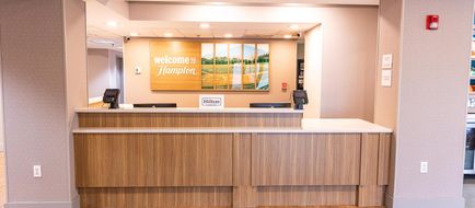 Hampton Inn Williamsport Downtown Lobby