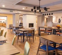 Hampton Inn Williamsport Downtown Lobby