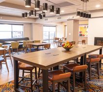 Hampton Inn Williamsport Downtown Lobby