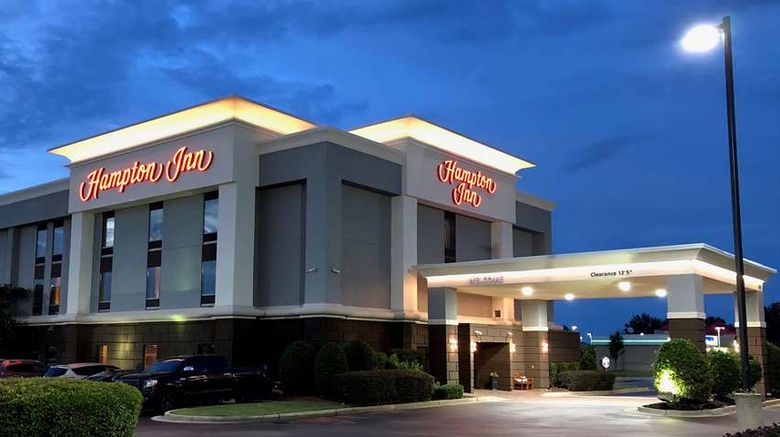<b>Hampton Inn Warner Robins Exterior</b>. Images powered by <a href="https://iceportal.shijigroup.com/" title="IcePortal" target="_blank">IcePortal</a>.