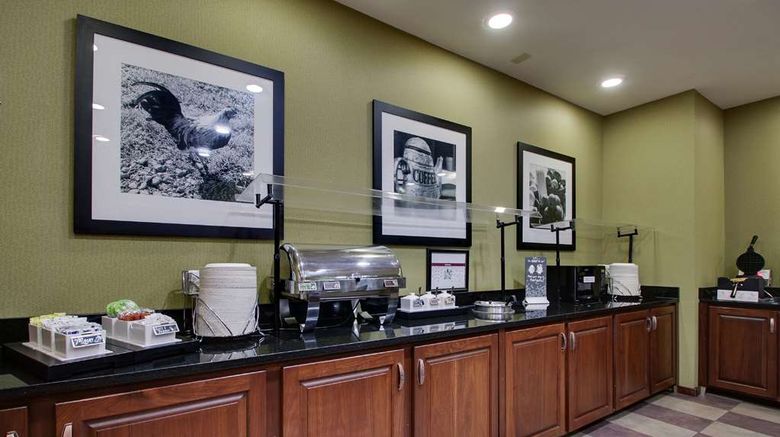 <b>Hampton Inn Warner Robins Restaurant</b>. Images powered by <a href="https://iceportal.shijigroup.com/" title="IcePortal" target="_blank">IcePortal</a>.