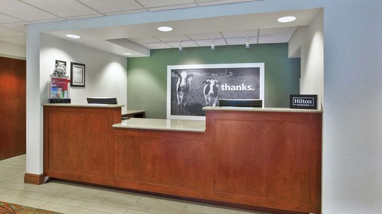 Hampton Inn White River Junction Lobby