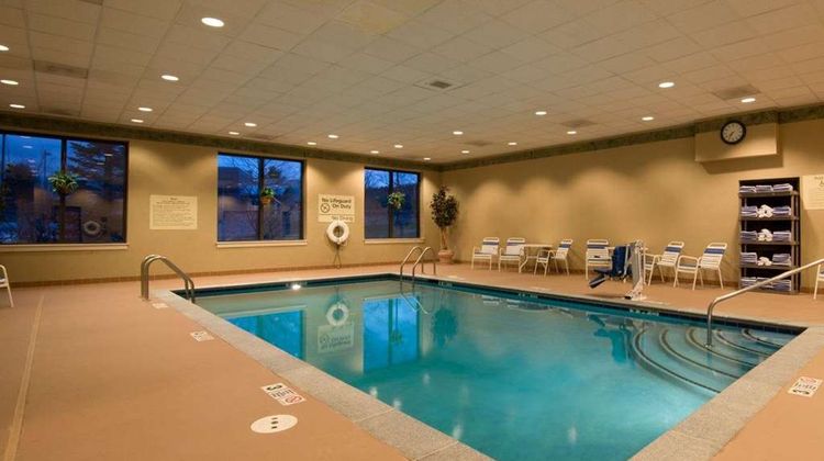 Hampton Inn White River Junction Pool