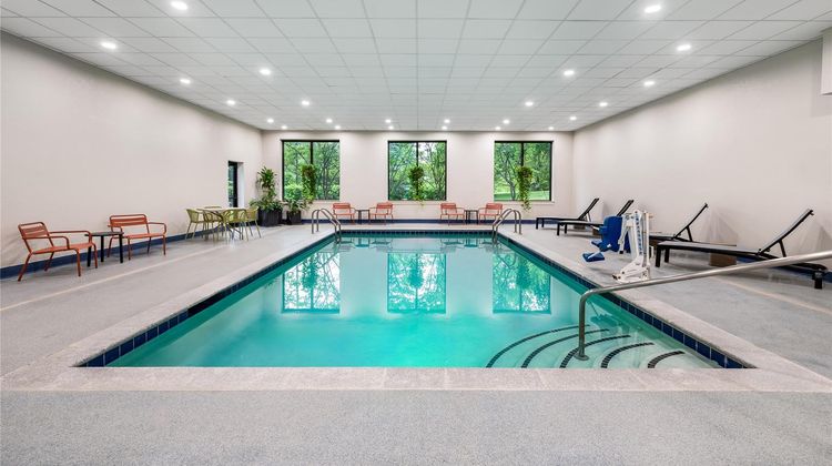 Hampton Inn White River Junction Pool