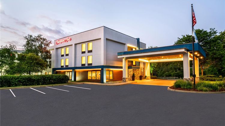 Hampton Inn White River Junction Exterior