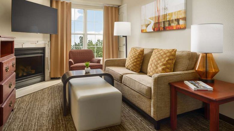 <b>Homewood Suites Providence-Warwick Room</b>. Images powered by <a href="https://iceportal.shijigroup.com/" title="IcePortal" target="_blank">IcePortal</a>.