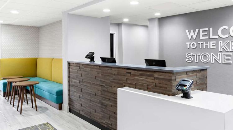 Hampton Inn Washington Lobby