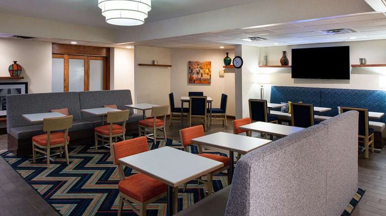 <b>Hampton Inn Wytheville Restaurant</b>. Images powered by <a href="https://iceportal.shijigroup.com/" title="IcePortal" target="_blank">IcePortal</a>.