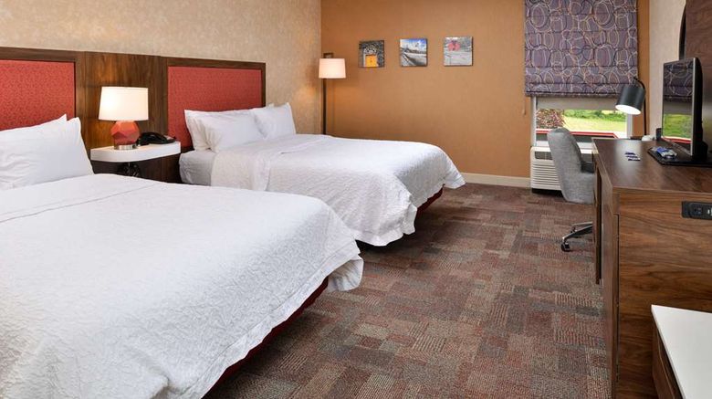 <b>Hampton Inn Wytheville Room</b>. Images powered by <a href="https://iceportal.shijigroup.com/" title="IcePortal" target="_blank">IcePortal</a>.