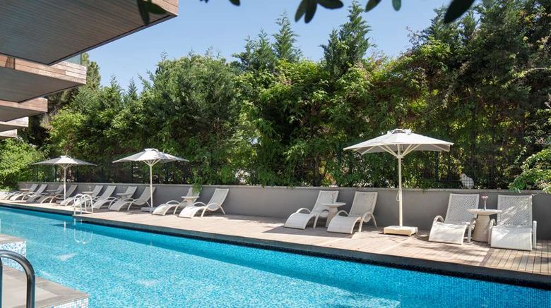 <b>DoubleTree by Hilton Hotel Kusadasi Pool</b>. Images powered by <a href="https://iceportal.shijigroup.com/" title="IcePortal" target="_blank">IcePortal</a>.