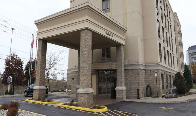 Hampton Inn Oakville - Mississauga Exterior