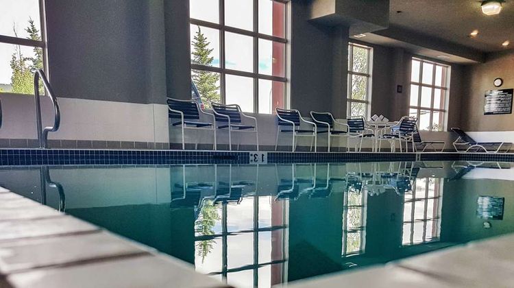 Hampton Inn Edmonton Airport Pool