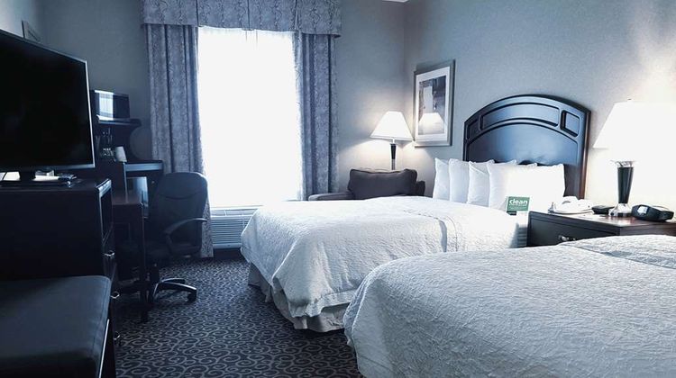 Hampton Inn Edmonton Airport Room