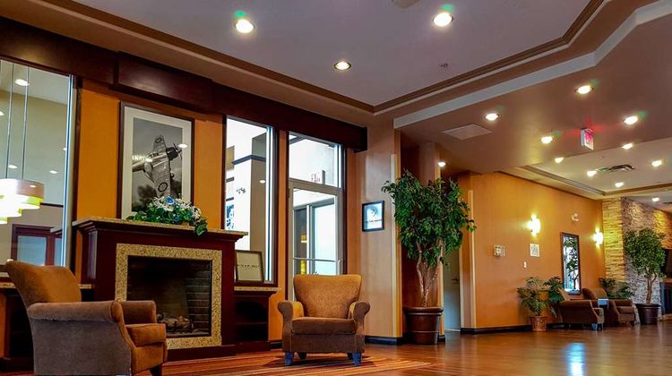 Hampton Inn Edmonton Airport Lobby