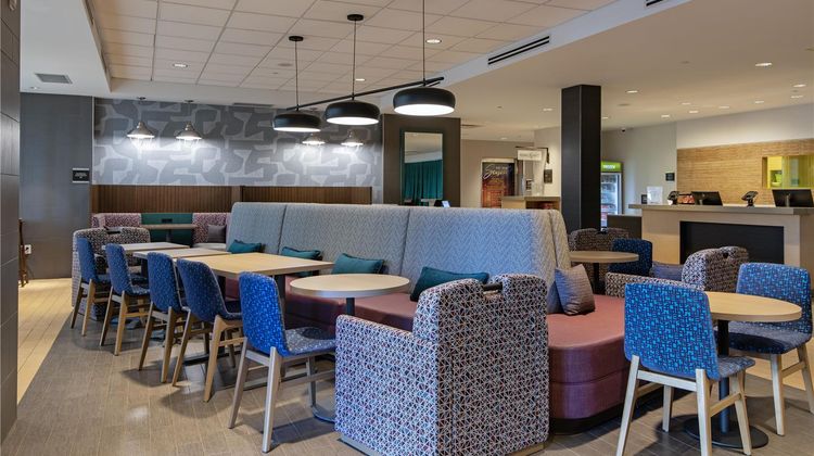 Home2 Suites by Hilton West Edmonton Lobby