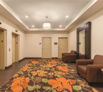 Hampton Inn Edmonton South Lobby
