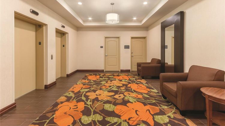 Hampton Inn Edmonton South Lobby