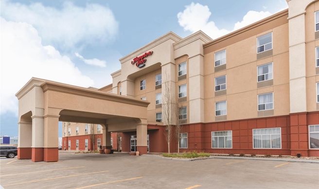 Hampton Inn Edmonton South Exterior