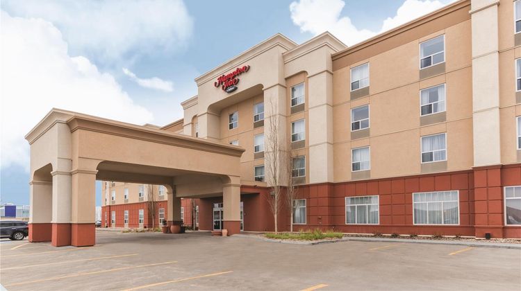 Hampton Inn Edmonton South Exterior