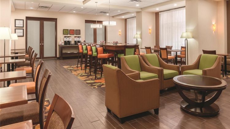 Hampton Inn Edmonton South Lobby