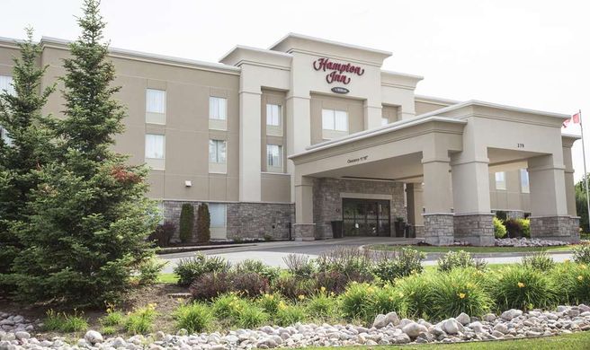 Hampton Inn Exterior