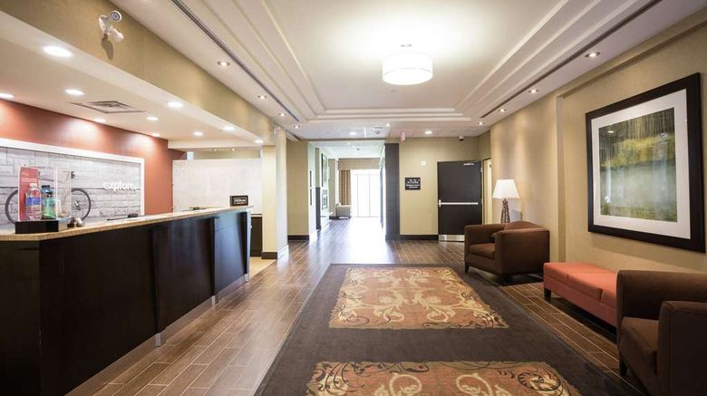 <b>Hampton Inn Lobby</b>. Images powered by <a href="https://iceportal.shijigroup.com/" title="IcePortal" target="_blank">IcePortal</a>.