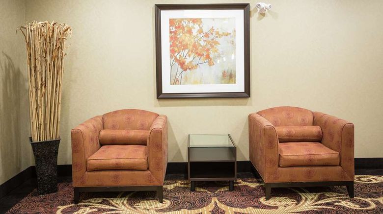 <b>Hampton Inn Lobby</b>. Images powered by <a href="https://iceportal.shijigroup.com/" title="IcePortal" target="_blank">IcePortal</a>.