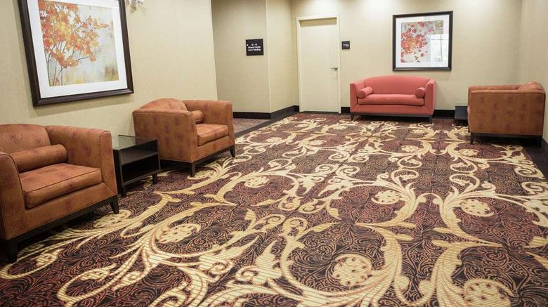 <b>Hampton Inn Lobby</b>. Images powered by <a href="https://iceportal.shijigroup.com/" title="IcePortal" target="_blank">IcePortal</a>.