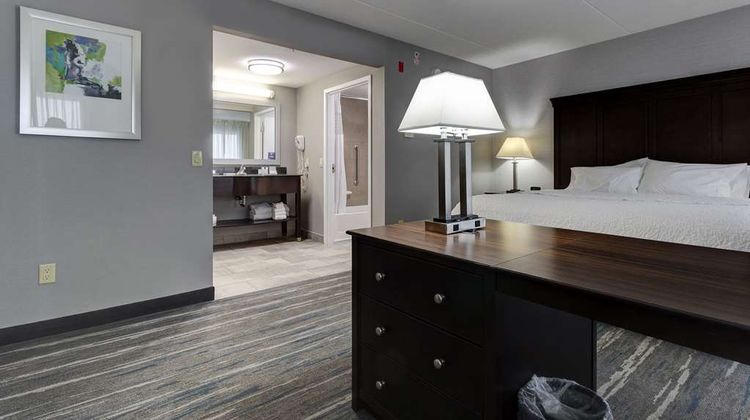 Hampton Inn & Suites Brantford Room