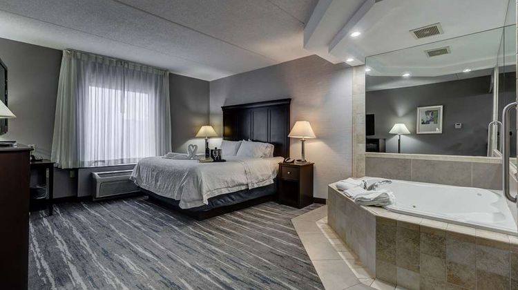Hampton Inn & Suites Brantford Room