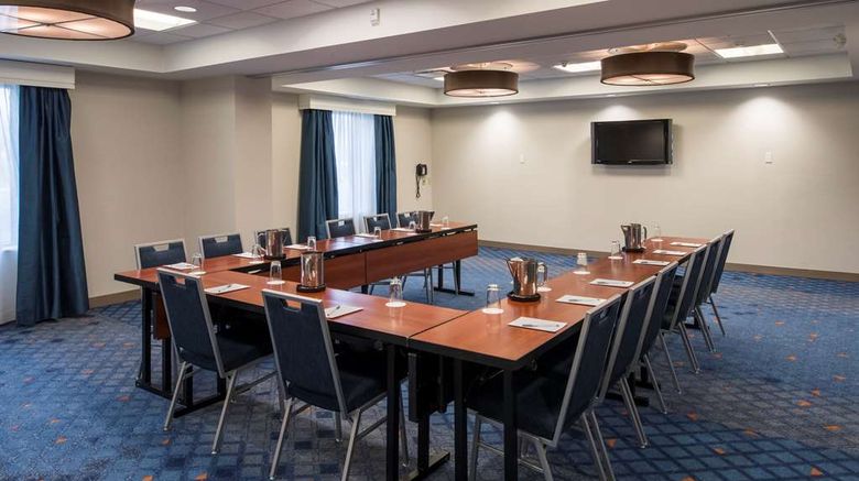 <b>Hampton Inn & Suites Halifax - Dartmouth Meeting</b>. Images powered by <a href="https://iceportal.shijigroup.com/" title="IcePortal" target="_blank">IcePortal</a>.