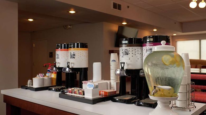 <b>Hampton Inn Youngstown I-80 West Restaurant</b>. Images powered by <a href="https://iceportal.shijigroup.com/" title="IcePortal" target="_blank">IcePortal</a>.
