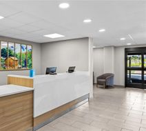 Hampton Inn Youngstown I-80 West Lobby