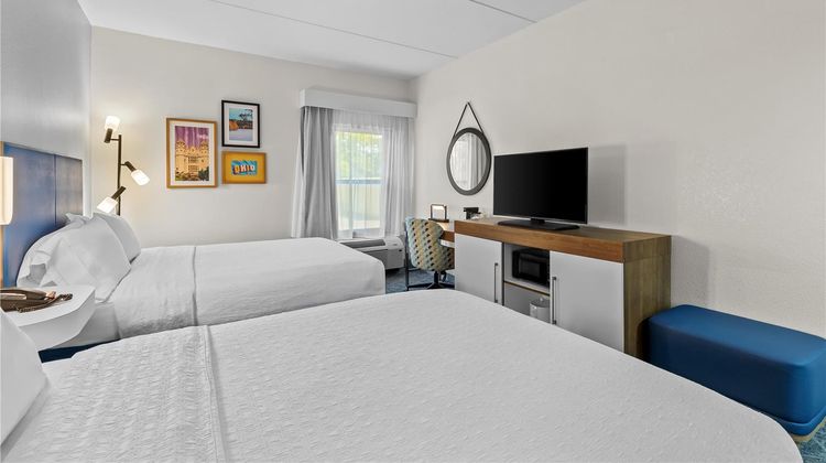 Hampton Inn Youngstown I-80 West Room