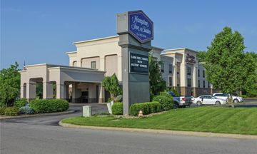 Hampton Inn & Suites Youngstown-Canfield