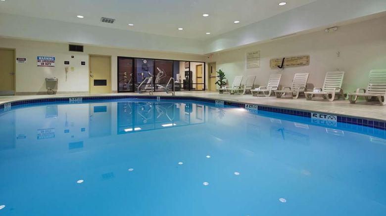 <b>Hampton Inn Youngstown-North Pool</b>. Images powered by <a href="https://iceportal.shijigroup.com/" title="IcePortal" target="_blank">IcePortal</a>.