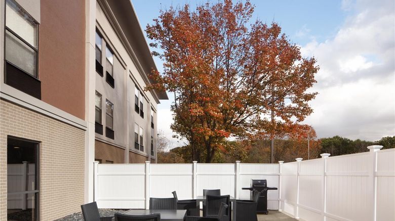 <b>Hampton Inn Youngstown/Boardman Exterior</b>. Images powered by <a href="https://iceportal.shijigroup.com/" title="IcePortal" target="_blank">IcePortal</a>.