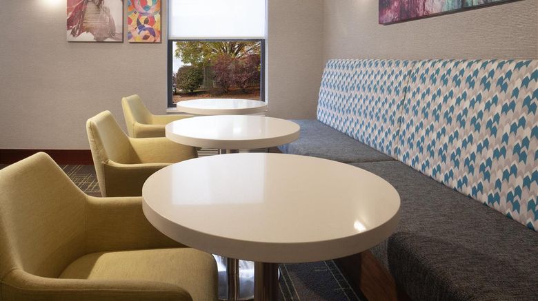 <b>Hampton Inn Youngstown/Boardman Restaurant</b>. Images powered by <a href="https://iceportal.shijigroup.com/" title="IcePortal" target="_blank">IcePortal</a>.