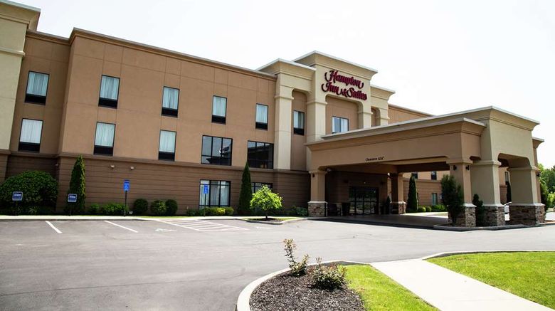 <b>Hampton Inn & Suites Sharon Exterior</b>. Images powered by <a href="https://iceportal.shijigroup.com/" title="IcePortal" target="_blank">IcePortal</a>.