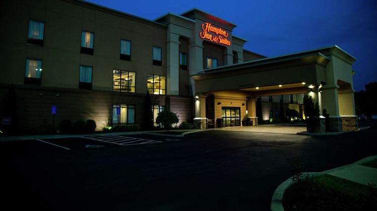 Hampton Inn & Suites Sharon Exterior