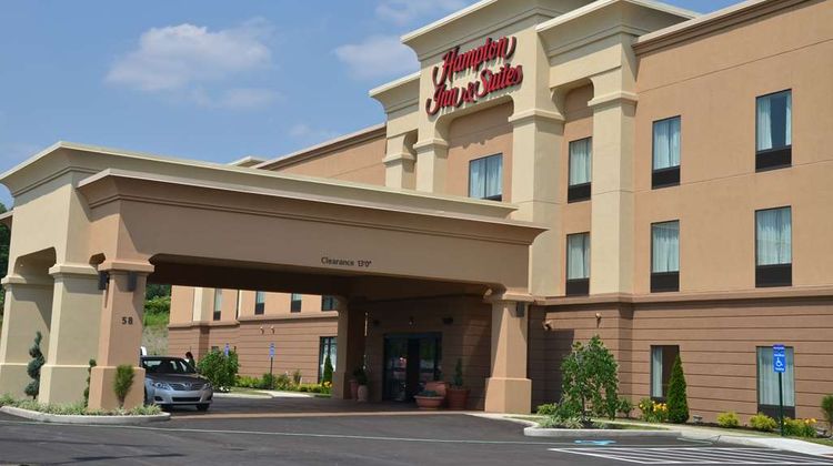 Hampton Inn & Suites Sharon Exterior