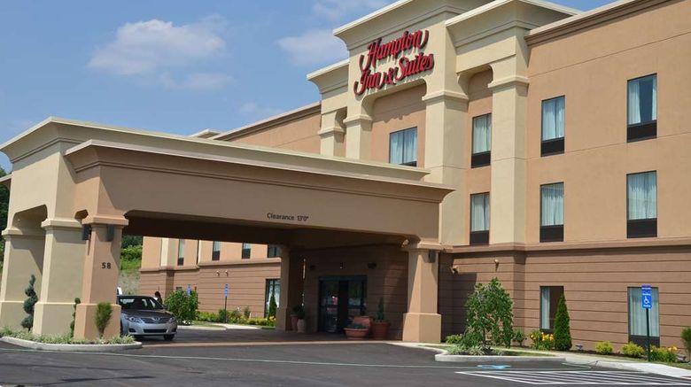 <b>Hampton Inn & Suites Sharon Exterior</b>. Images powered by <a href="https://iceportal.shijigroup.com/" title="IcePortal" target="_blank">IcePortal</a>.