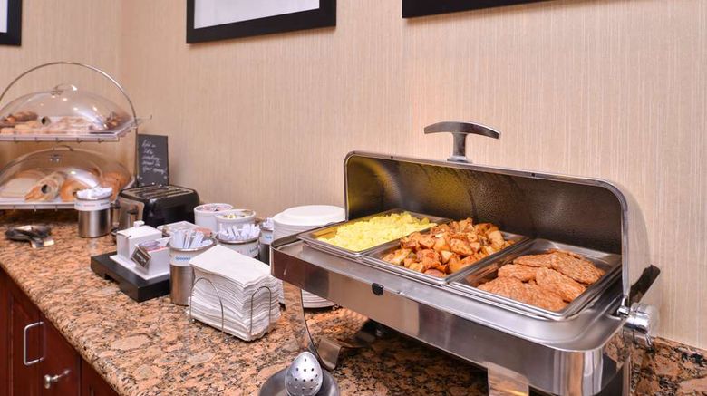 <b>Hampton Inn York Restaurant</b>. Images powered by <a href="https://iceportal.shijigroup.com/" title="IcePortal" target="_blank">IcePortal</a>.