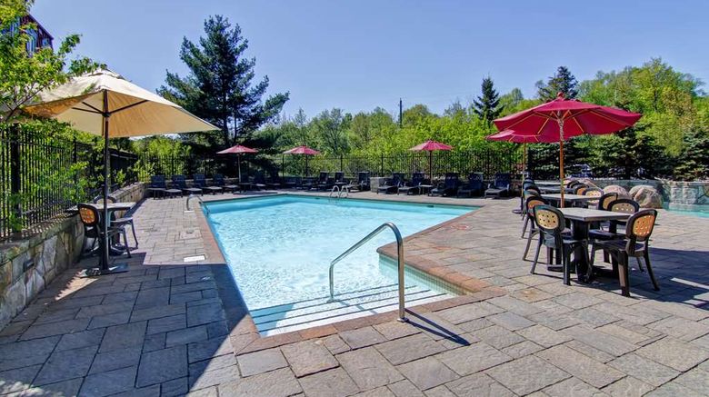 <b>Homewood Suites by Hilton Pool</b>. Images powered by <a href="https://iceportal.shijigroup.com/" title="IcePortal" target="_blank">IcePortal</a>.