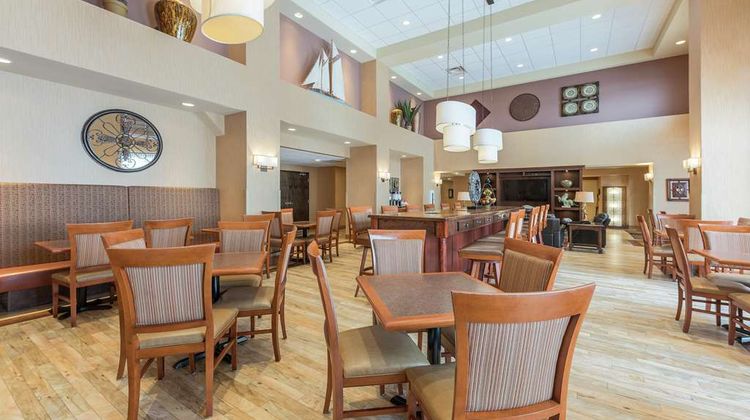Hampton Inn & Suites Moncton Restaurant