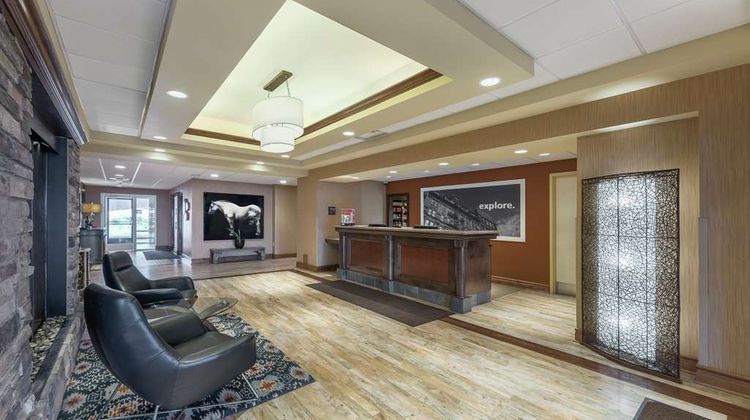 Hampton Inn & Suites Moncton Lobby